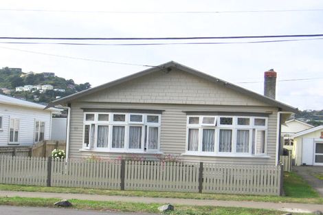 Photo of property in 92 Kauri Street, Miramar, Wellington, 6022