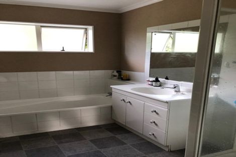 Photo of property in 24b Palmgreen Court, Stanmore Bay, Whangaparaoa, 0932