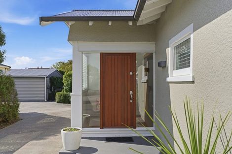 Photo of property in 1/68 Searells Road, Strowan, Christchurch, 8052