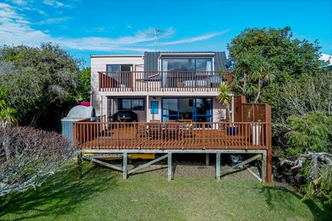 Photo of property in 56 Pacific Parade, Army Bay, Whangaparaoa, 0930