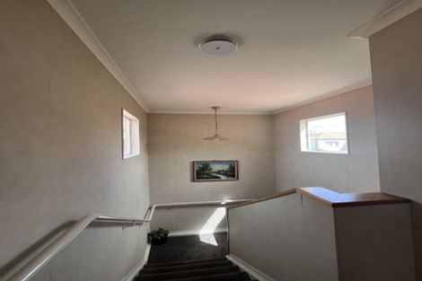 Photo of property in 8 Dainton Place, New Lynn, Auckland, 0600