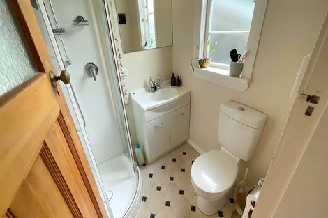 Photo of property in 136u1 Evans Bay Parade, Roseneath, Wellington, 6021