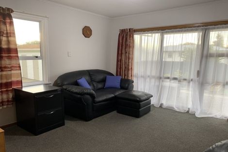 Photo of property in 11 Jull Crescent, Waipukurau, 4200