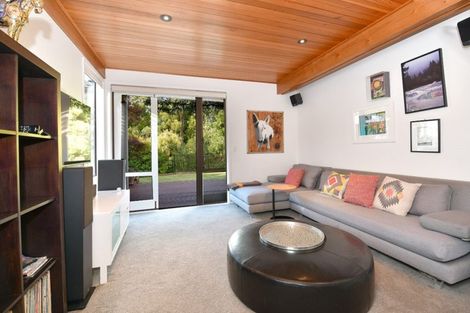 Photo of property in 30 Moontide Road, Kumeu, 0892