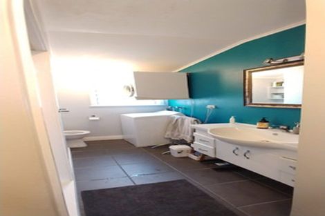 Photo of property in 51f2 Austin Street, Mount Victoria, Wellington, 6011