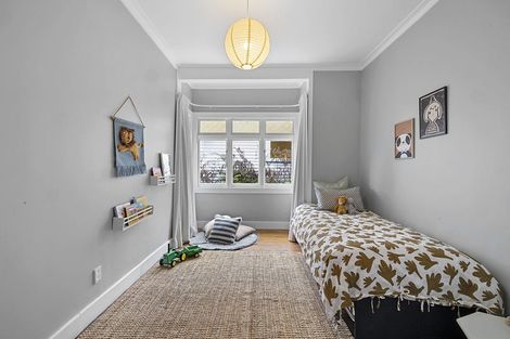 Photo of property in 66 Paynters Avenue, Strandon, New Plymouth, 4312