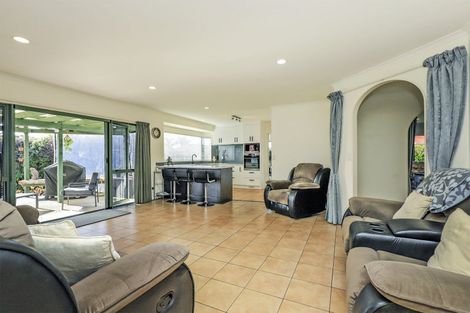 Photo of property in 13 Woodlands Drive, Havelock North, 4130