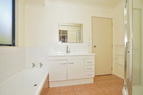 Photo of property in 38a Heath Street, St Andrews, Hamilton, 3200