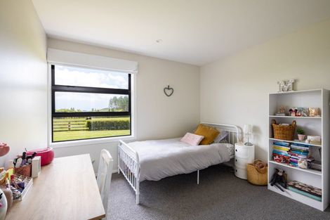 Photo of property in 13 Thomason Road, Egmont Village, New Plymouth, 4371