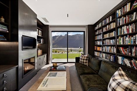 Photo of property in 136 Rosie Way, Glenorchy, 9372