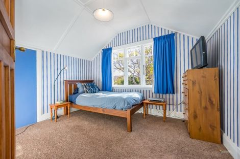 Photo of property in 77 Pohutukawa Street, Woburn, Lower Hutt, 5011