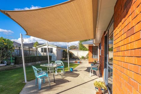 Photo of property in 5 Tararua Crescent, Otaki, 5512