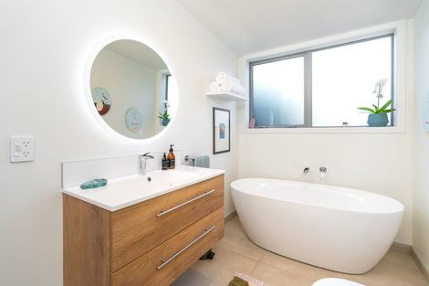 Photo of property in 6 Pine Ridge Terrace, Waikanae Beach, Waikanae, 5036