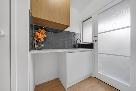 Photo of property in 2/4173a Great North Road, Glen Eden, Auckland, 0602
