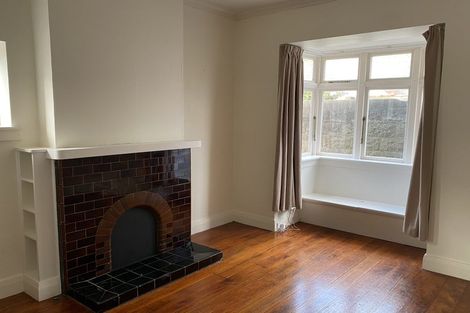 Photo of property in 58f1 Brougham Street, Mount Victoria, Wellington, 6011