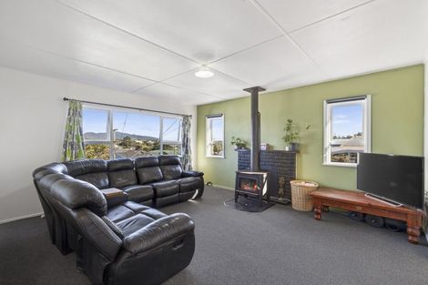 Photo of property in 15 Simons Street, Moturoa, New Plymouth, 4310
