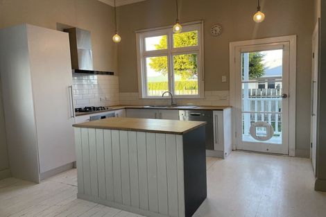 Photo of property in 84 Tomahawk Road, Andersons Bay, Dunedin, 9013