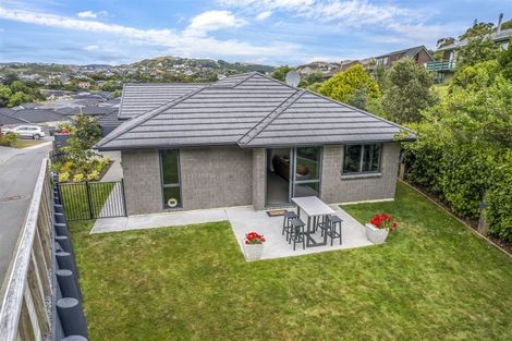 Photo of property in 31 Mooring Close, Whitby, Porirua, 5024