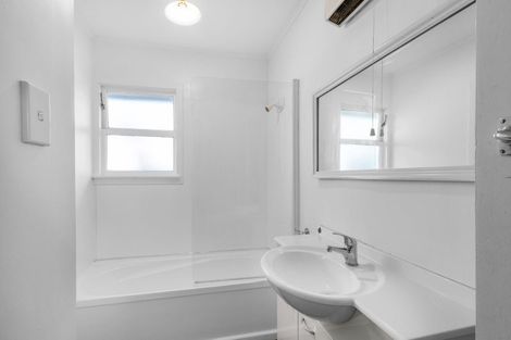 Photo of property in 15 Wingate Street, Redwood, Christchurch, 8051