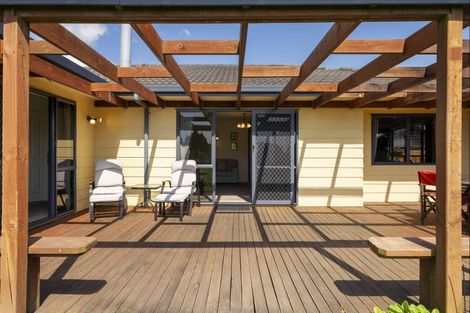 Photo of property in 35 Edgewater Grove, Whakatane, 3120
