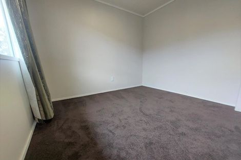 Photo of property in 111 Kemp Road, Massey, Auckland, 0614
