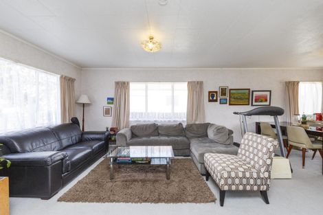 Photo of property in 38 Dalfield Place, Highbury, Palmerston North, 4412