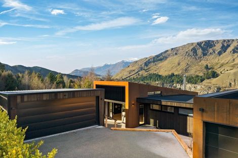 Photo of property in 11 Powder Terrace, Arthurs Point, Queenstown, 9371