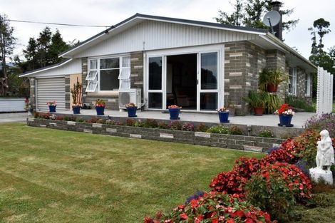 Photo of property in 146 Brougham Street, Westport, 7825