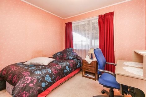 Photo of property in 5 Karina Place, Glen Eden, Auckland, 0602