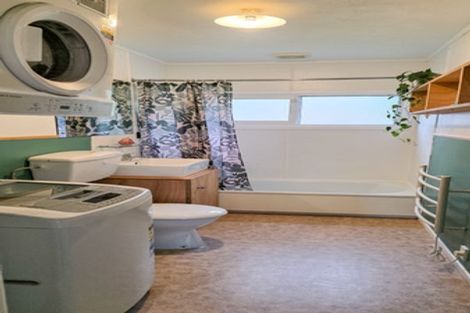 Photo of property in 18a Downing Street, Crofton Downs, Wellington, 6035