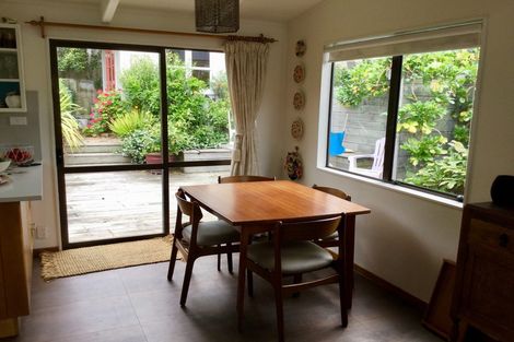 Photo of property in 27 Hastings Parade, Devonport, Auckland, 0624