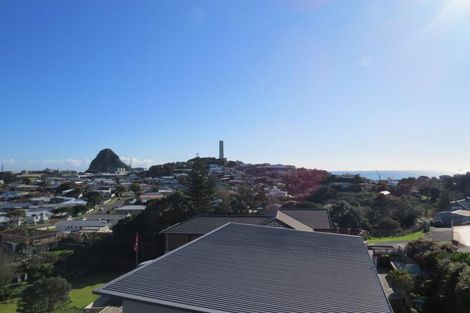 Photo of property in 31 Crownhill Street, Spotswood, New Plymouth, 4310