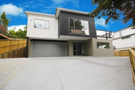 Photo of property in 21 Moller Street, Beach Haven, Auckland, 0626