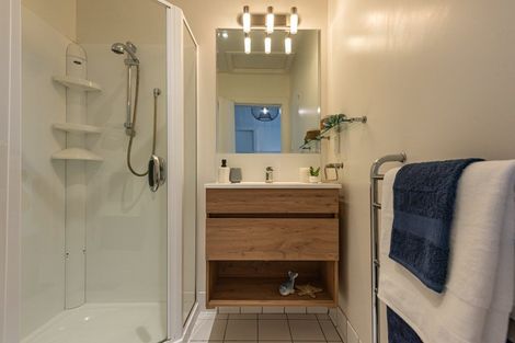 Photo of property in 116 Nevay Road, Karaka Bays, Wellington, 6022