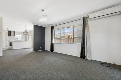 Photo of property in 145 Everglade Drive, Totara Heights, Auckland, 2105