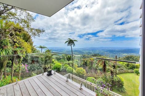 Photo of property in 23 Quinns Road, Waiatarua, Auckland, 0612