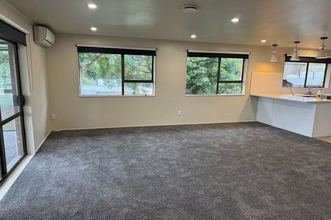 Photo of property in 2/6 Raddock Place, Half Moon Bay, Auckland, 2012