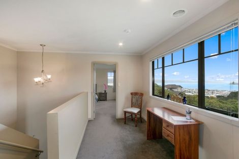 Photo of property in 49 Dowse Drive, Maungaraki, Lower Hutt, 5010