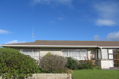 Photo of property in 2 Sandstrom Grove, Feilding, 4702