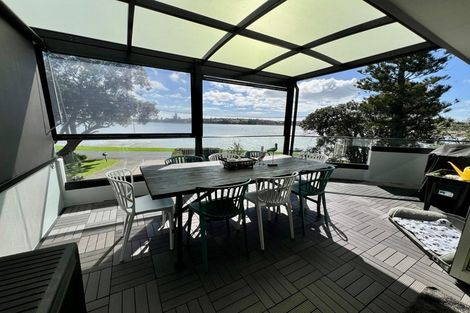 Photo of property in 2/22 Lansdowne Street, Bayswater, Auckland, 0622