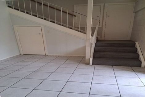 Photo of property in 280 Great South Road, Papakura, 2110