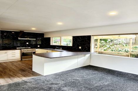 Photo of property in 1/63 Girrahween Drive, Totara Vale, Auckland, 0629