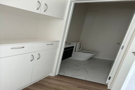 Photo of property in 77 Granville Drive, Massey, Auckland, 0614