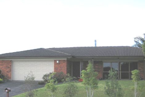 Photo of property in 35 Frank Evans Place, Henderson, Auckland, 0610