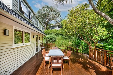 Photo of property in 46 Homewood Crescent, Karori, Wellington, 6012