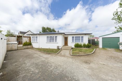 Photo of property in 10 Pitama Road, Awapuni, Palmerston North, 4412