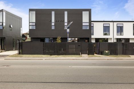 Photo of property in 2/90 Innes Road, St Albans, Christchurch, 8052