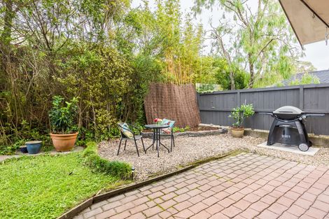 Photo of property in 2 Daffodil Street, Titirangi, Auckland, 0604