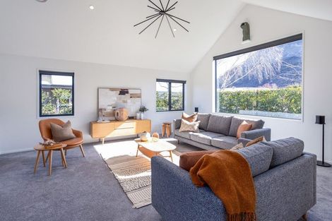 Photo of property in 7 Flynn Lane, Arrowtown, 9302