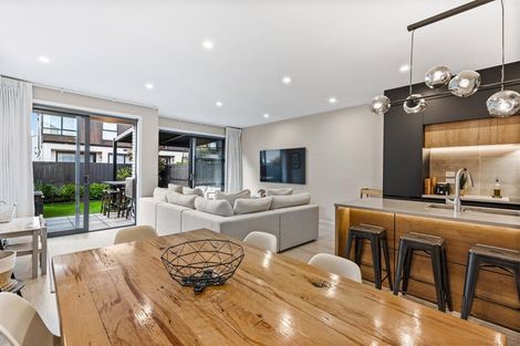 Photo of property in 48 Glidepath Road, Hobsonville, Auckland, 0616